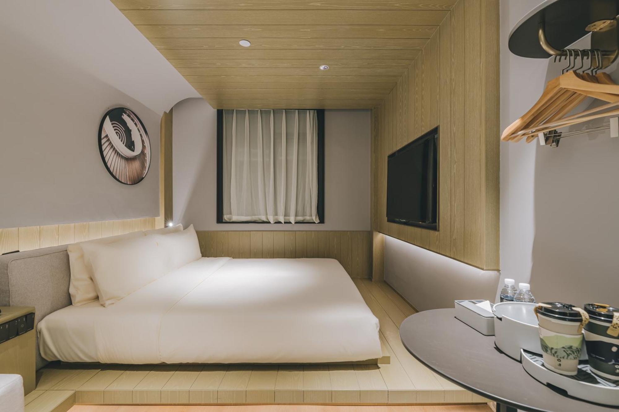 Atour X Hotel The Bund East Nanjing Road Shanghai Exterior photo