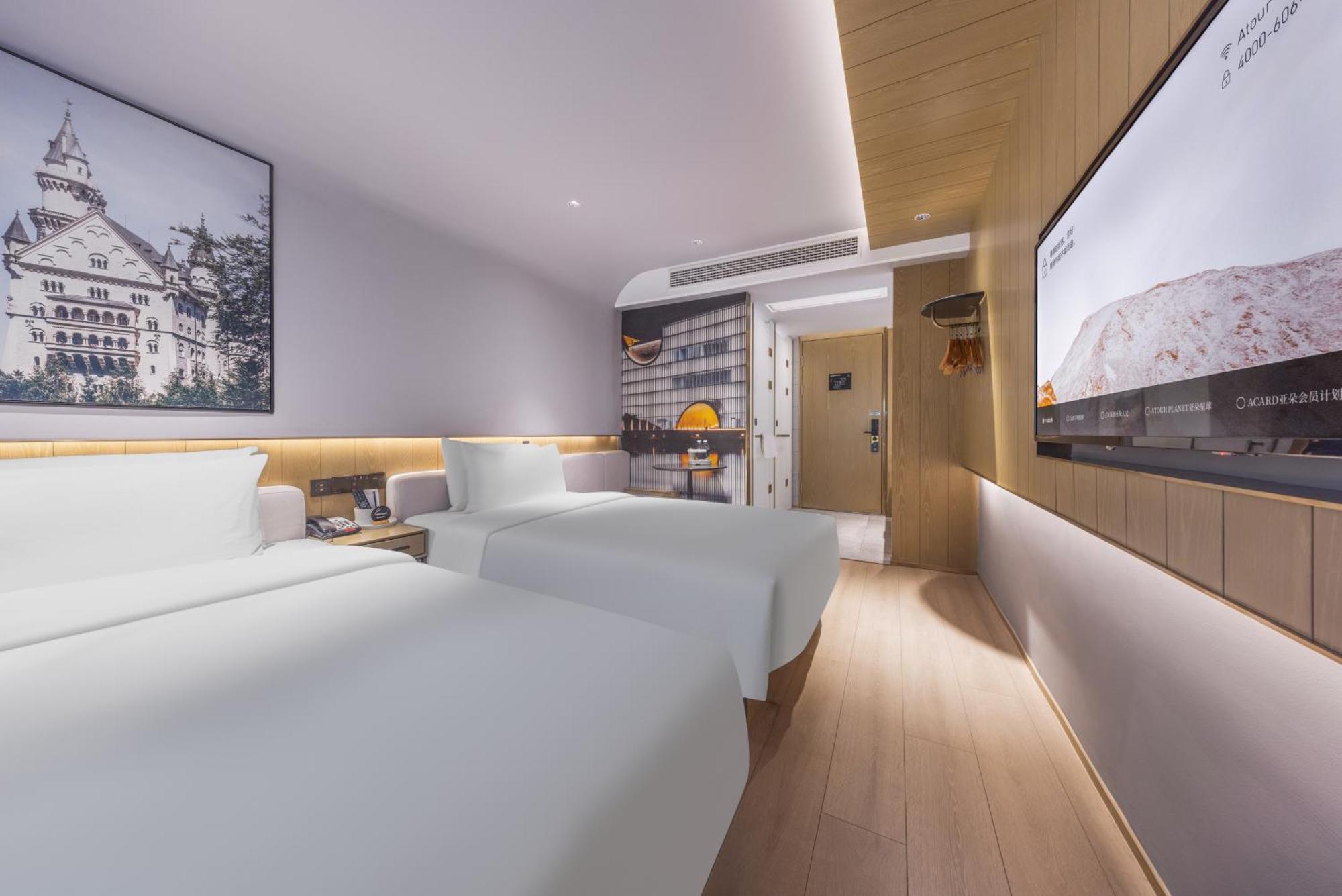 Atour X Hotel The Bund East Nanjing Road Shanghai Exterior photo