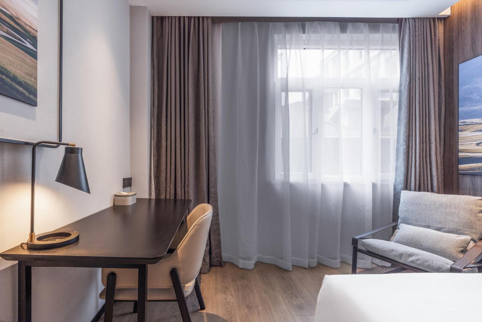 Atour X Hotel The Bund East Nanjing Road Shanghai Exterior photo