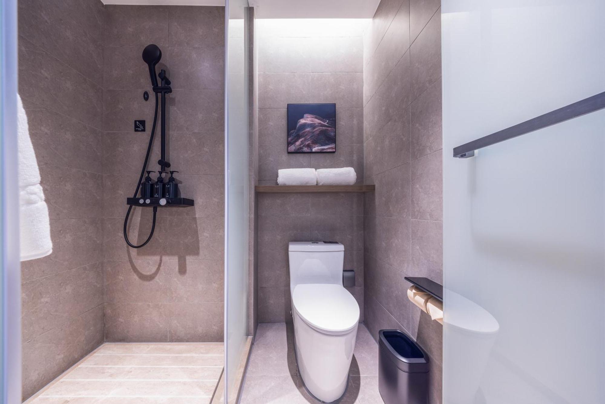 Atour X Hotel The Bund East Nanjing Road Shanghai Exterior photo