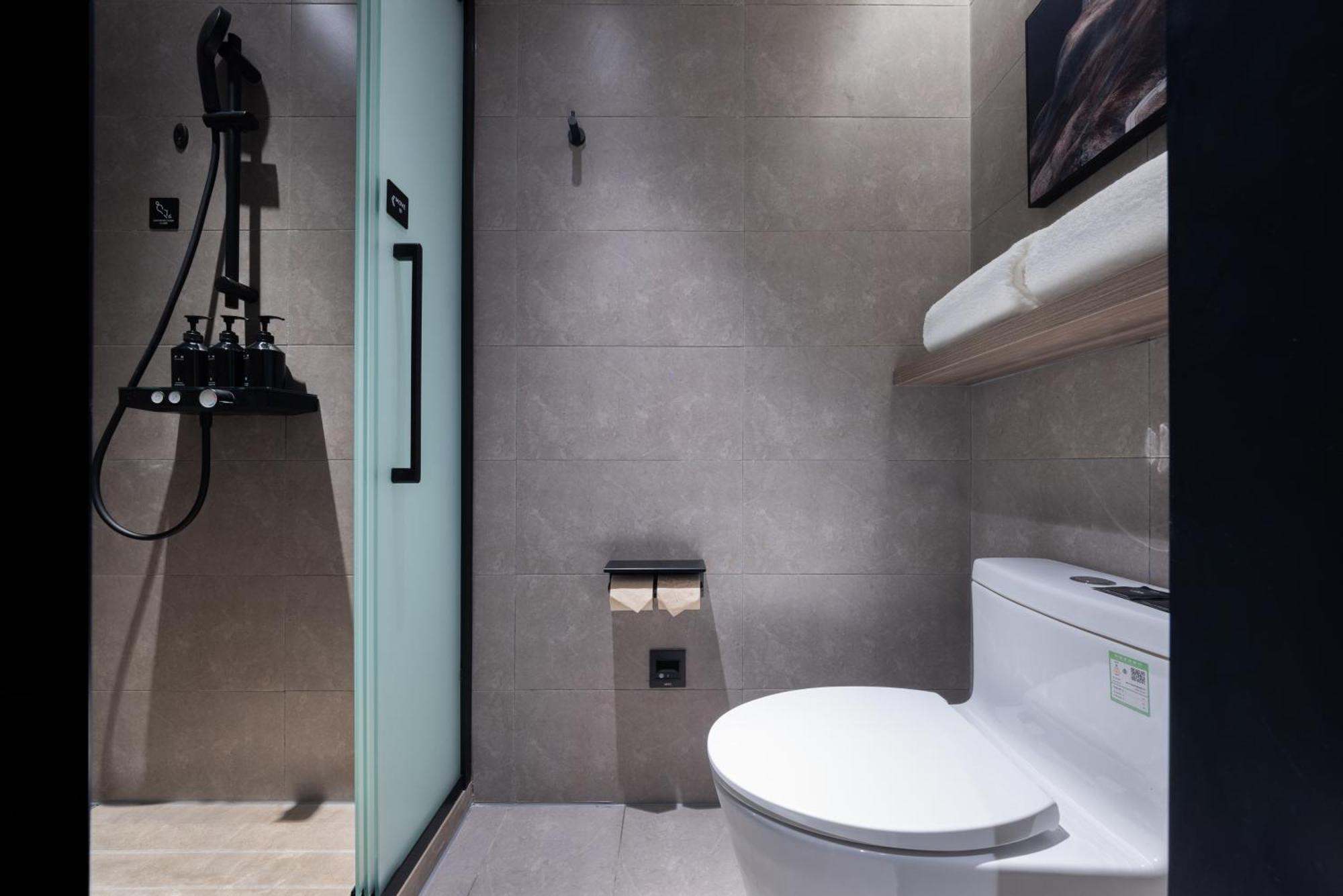 Atour X Hotel The Bund East Nanjing Road Shanghai Exterior photo